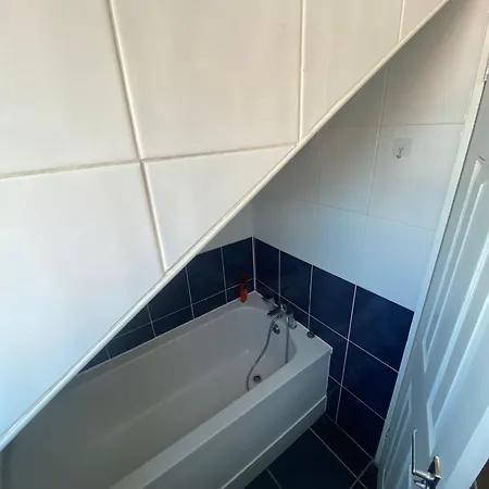 Apartment Elegant 4 Bed House - 5 Minutes From Leeds Leeds (West Yorkshire)